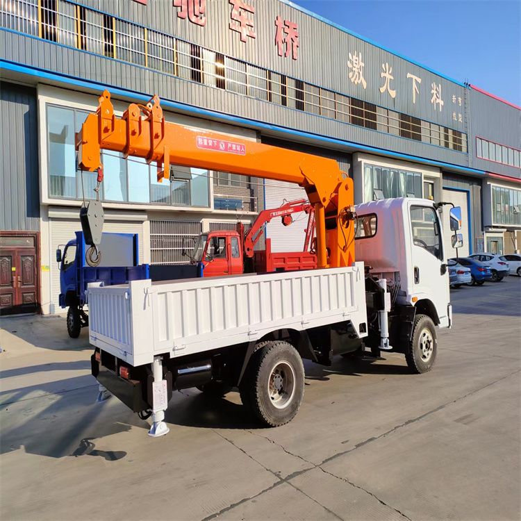 古交市三轮随车吊定制 农用改装机自备吊中瑞长期出售